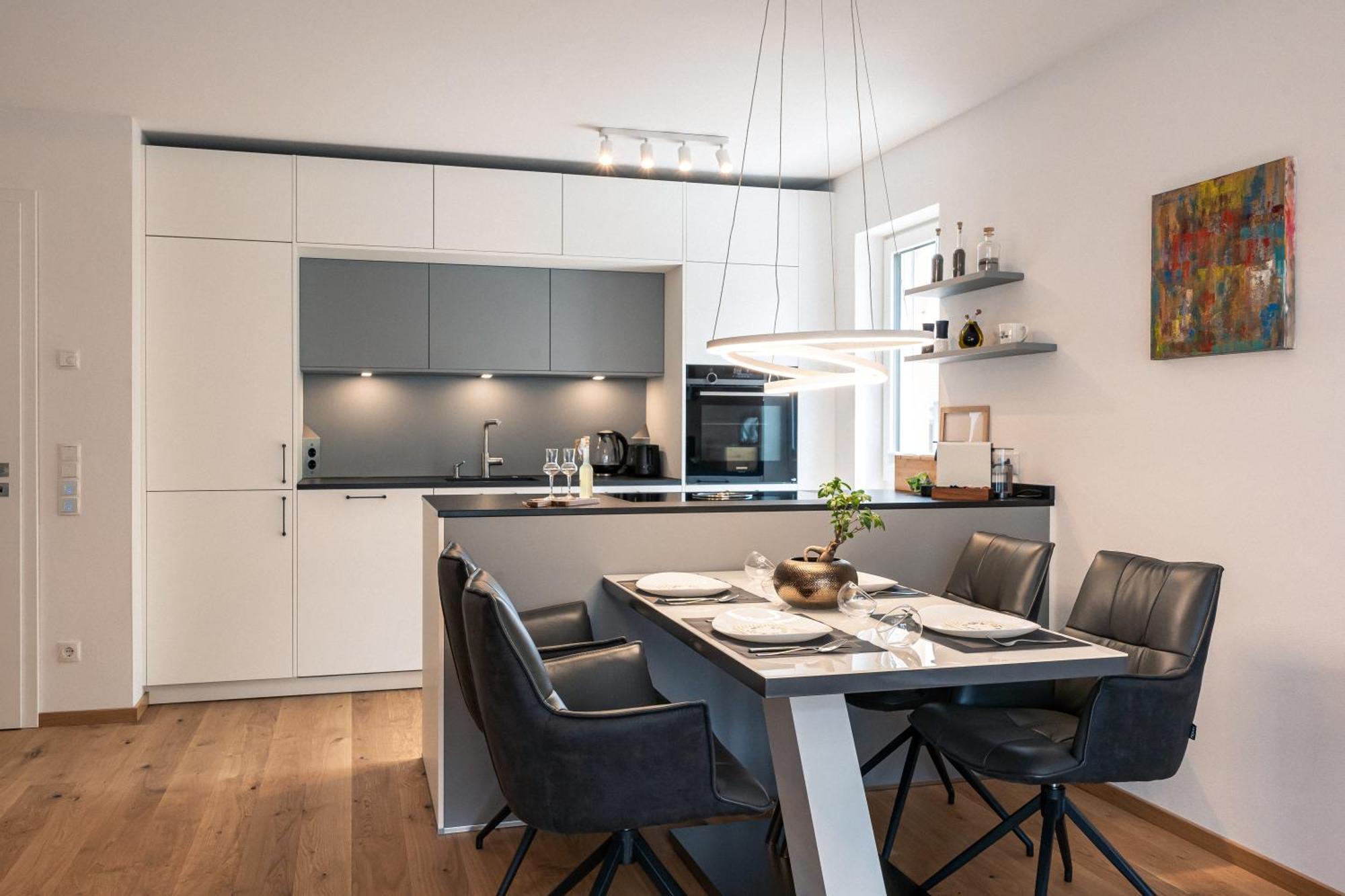 Apartment Alpdeluxe Smart - Balkon-wanne-tiefgarage-bbq Kolbermoor